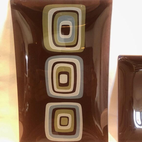 5 piece Torre & Tagus Groove Retro Plate Set - Picture 2 of 5